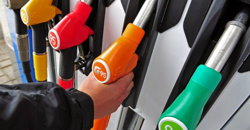 Уровень и изменение средних потребительских цен на бензин автомобильный и дизельное топливо по г. Курску на 12 августа 2019 года